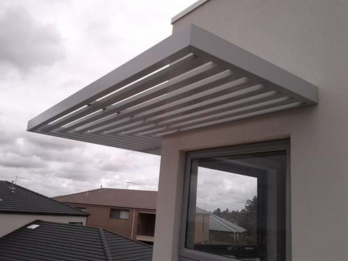 Baton Style Sunscreens are powder coated aluminium louvre screens that are long-lasting and low-maintenance