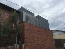 Bayside Privacy Screens offer installation of Vertical Aluminium window / Balcony Louvre Screens , servicing the Bayside area of Melbourne.