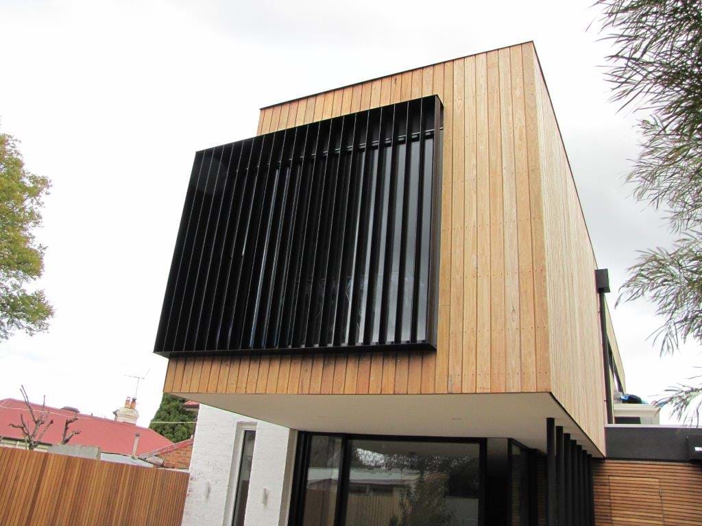 Vertical Louvre Blade Screens